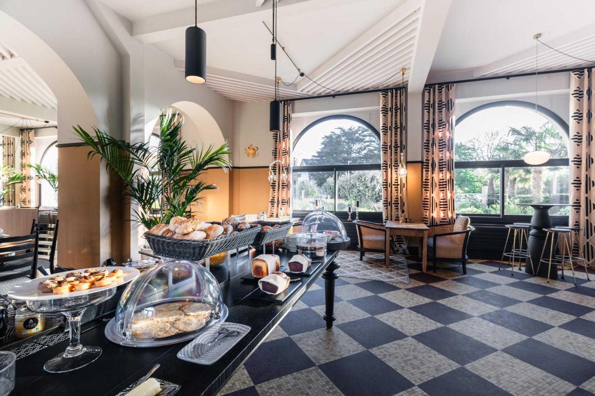 Hotel De Diane Sables-d'Or-les-Pins Bagian luar foto